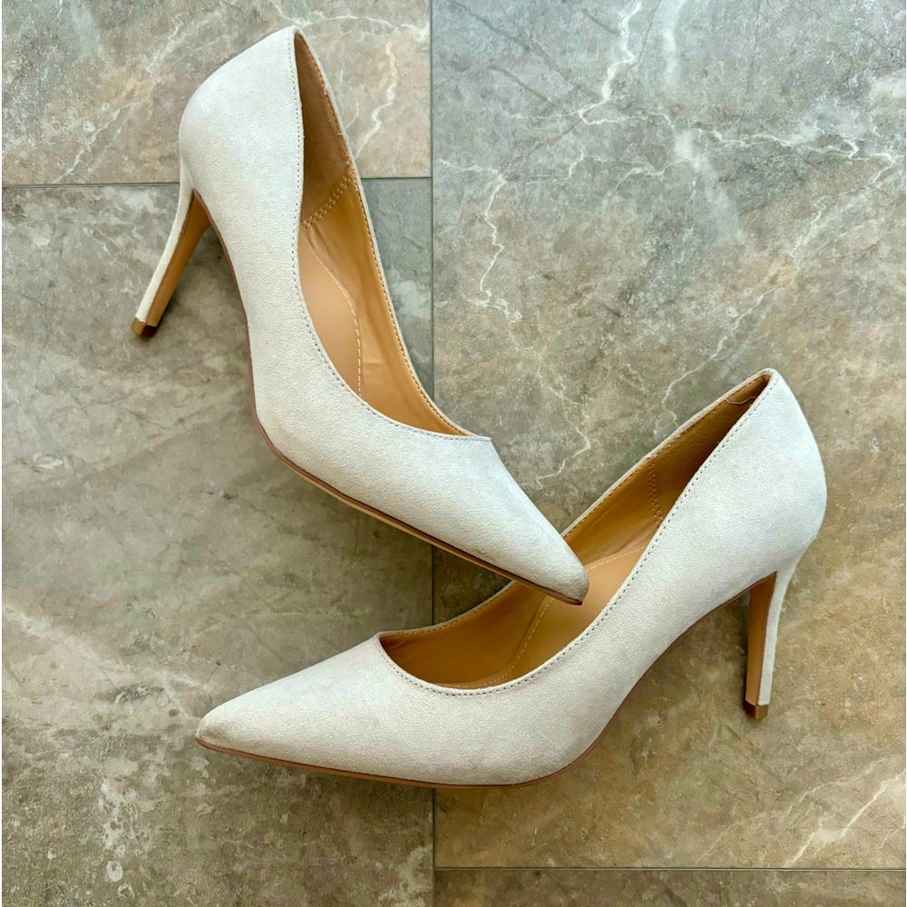 Gray Pumps